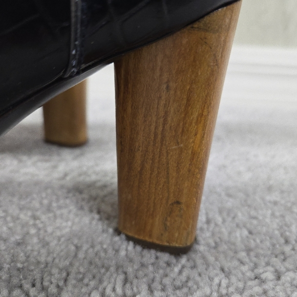 YSL Twee Yves Saint Laurent Black Closed Toe Heels Wood Heel Size 40 188 429 - Picture 4 of 11